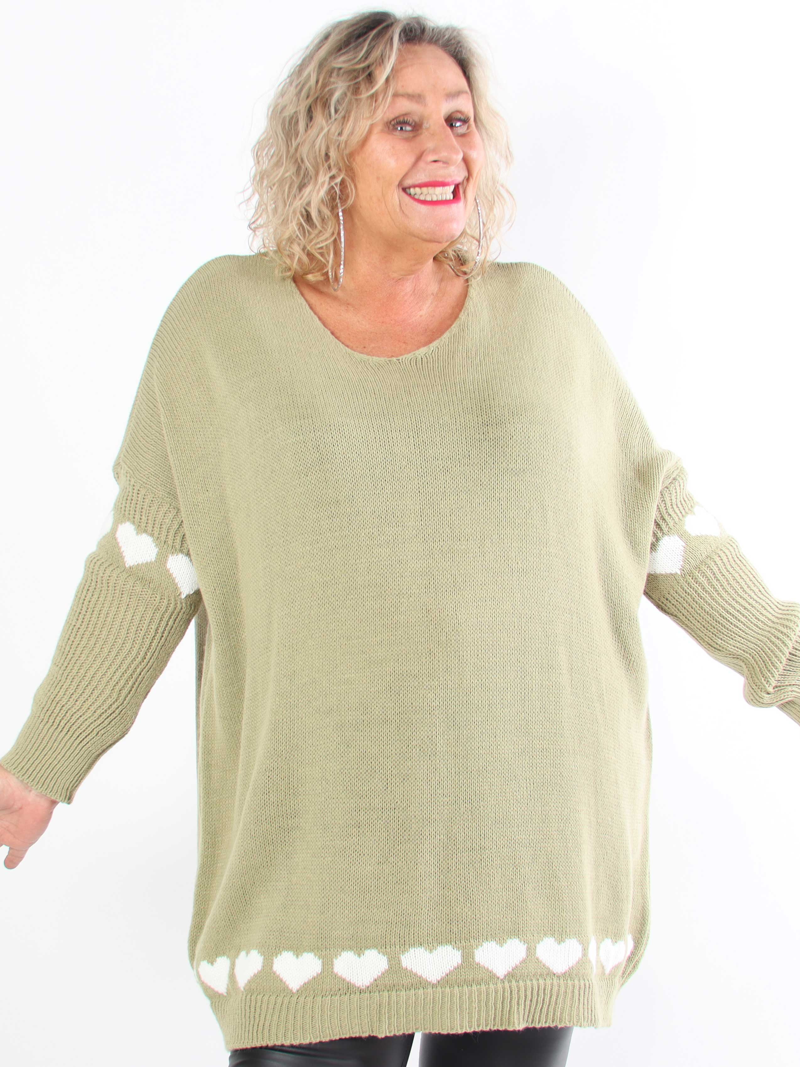 Katerina - Plus size strik med søde hjertedetaljer